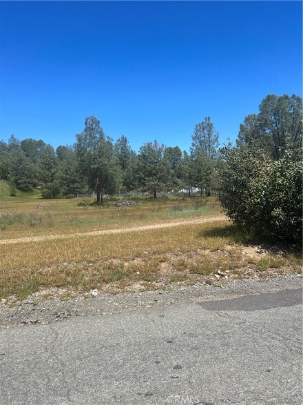 1815 Spring Valley Rd, Clearlake Oaks, CA 95423