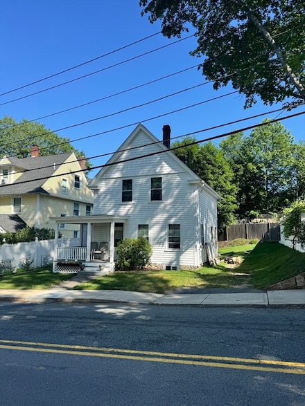 2 Northrop St, Hopedale, MA 01747