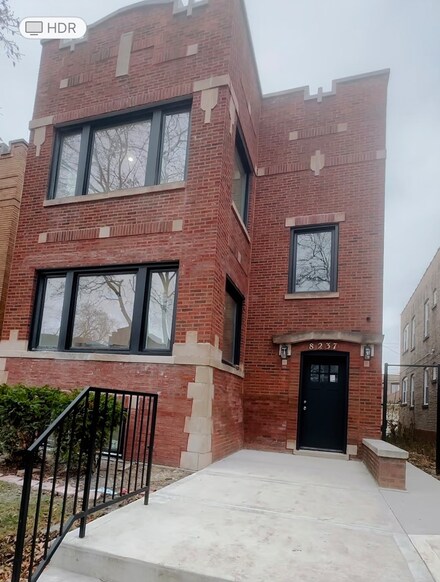 8237 S Sangamon St, Chicago, IL 60620