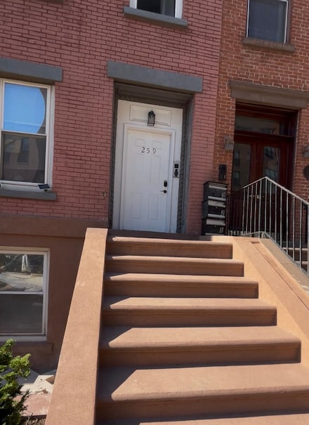259 Grove St, Jersey City, NJ 07302