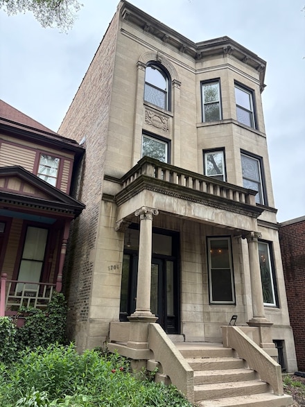 5704 S Kenwood Ave Unit 2, Chicago, IL 60637