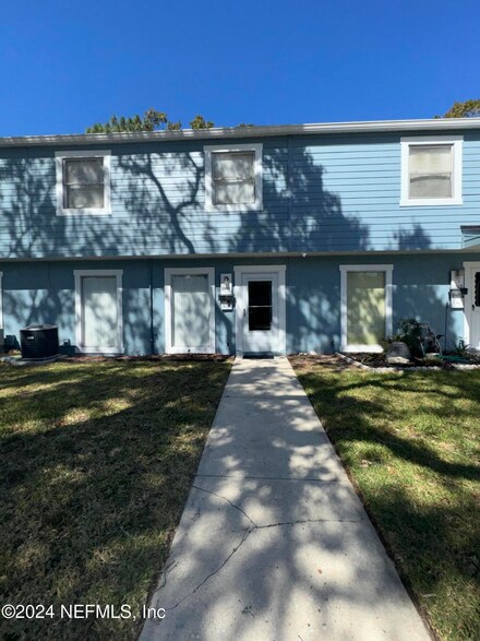 11411 Bedford Oaks Dr, Jacksonville, FL 32225