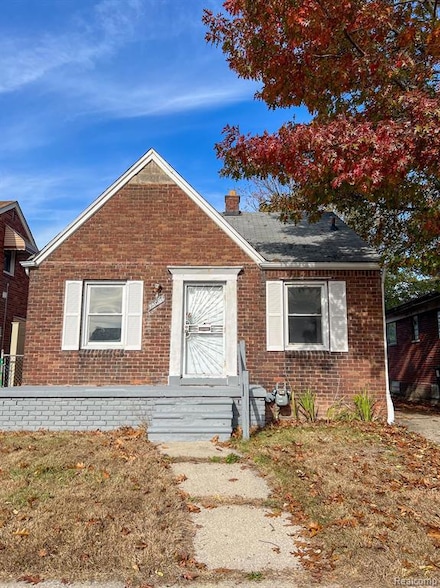 15001 Flanders St, Detroit, MI 48205