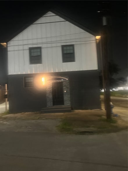 3140 Webster St, Houston, TX 77004