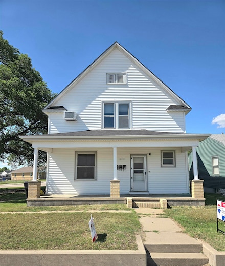 601 E 13th St, Hays, KS 67601