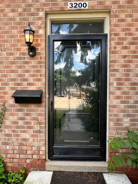 3200 Bolgos Cir, Ann Arbor, MI 48105
