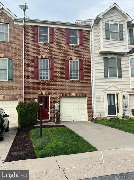 18349 Roy Croft Dr, Hagerstown, MD 21740