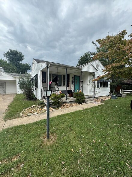 416 N Baker Dr, Kennett, MO 63857