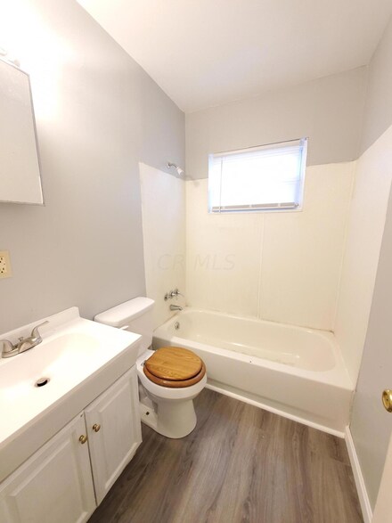 1288 Midway Ave, Columbus, OH 43207