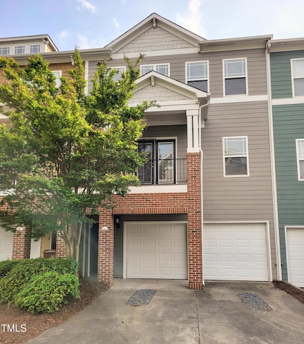 207 Broadgait Brae Rd, Cary, NC 27519