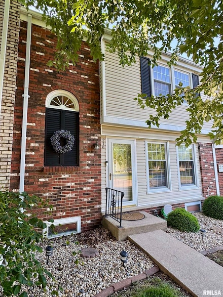 270 Jamestown Rd, Macomb, IL 61455