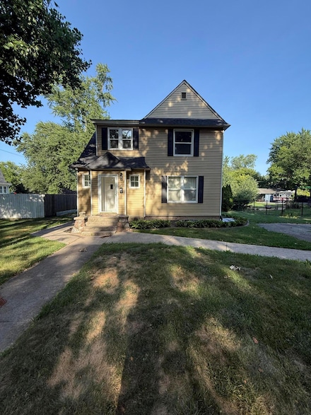 472 S Court St, Crown Point, IN 46307