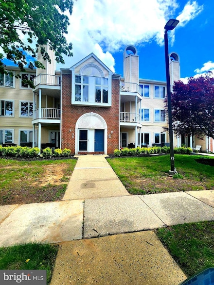 36 Lauren Ct Unit 213, Levittown, PA 19057