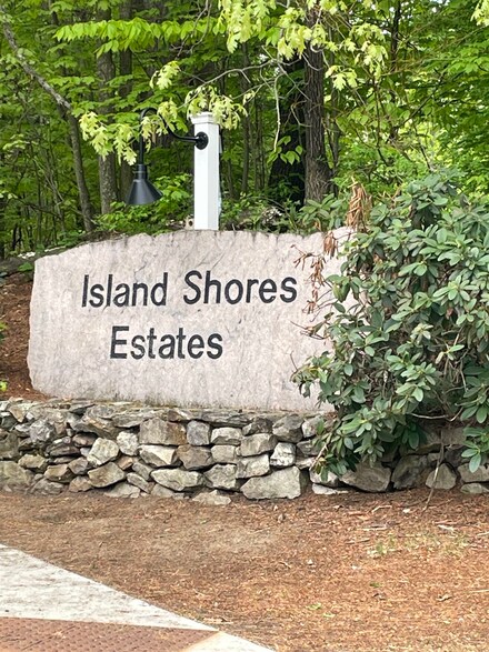 28 Whitewater Dr, Concord, NH 03303