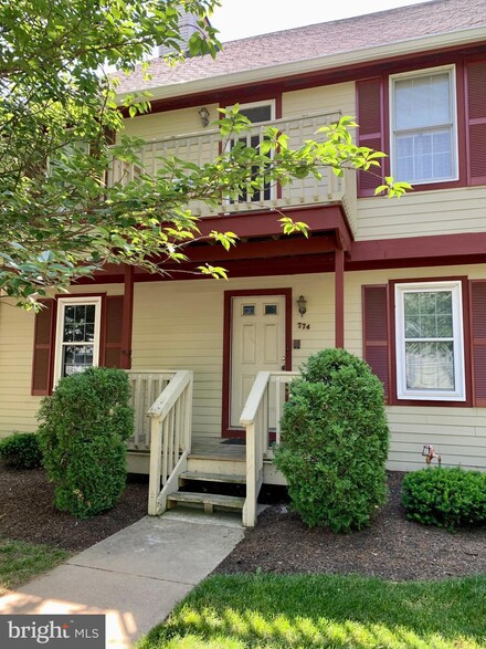 774 Westfield Dr Unit 6, Cinnaminson, NJ 08077