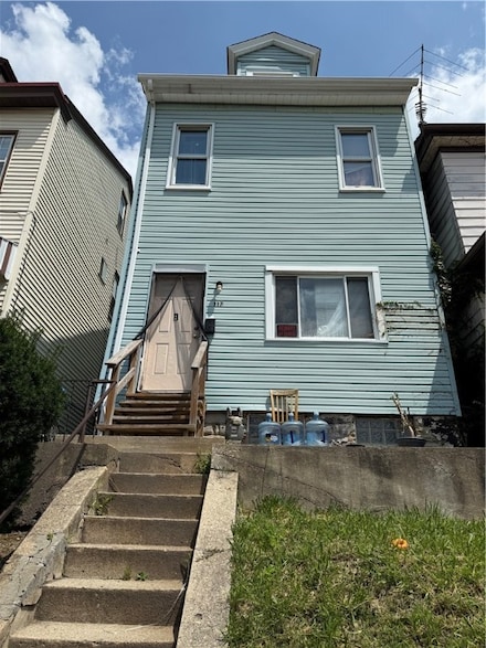 117 Charles St, Mount Oliver, PA 15210