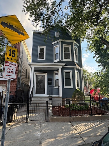 25 Orient Ave Unit 2, Jersey City, NJ 07305