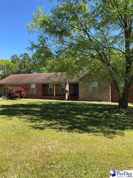 716 Crestview Dr, Bennettsville, SC 29512