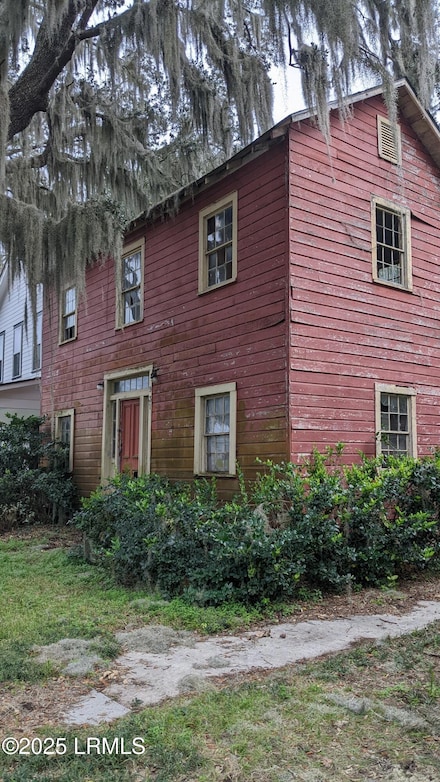 931 9th St, Port Royal, SC 29935