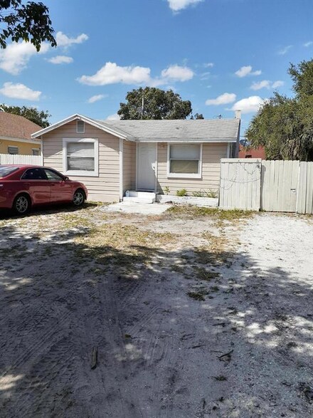 2923 Saginaw Ave, West Palm Beach, FL 33409