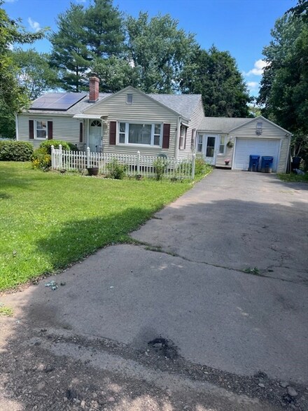244 Circle Dr, West Springfield, MA 01089
