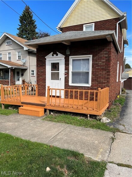 532 7th St, Struthers, OH 44471
