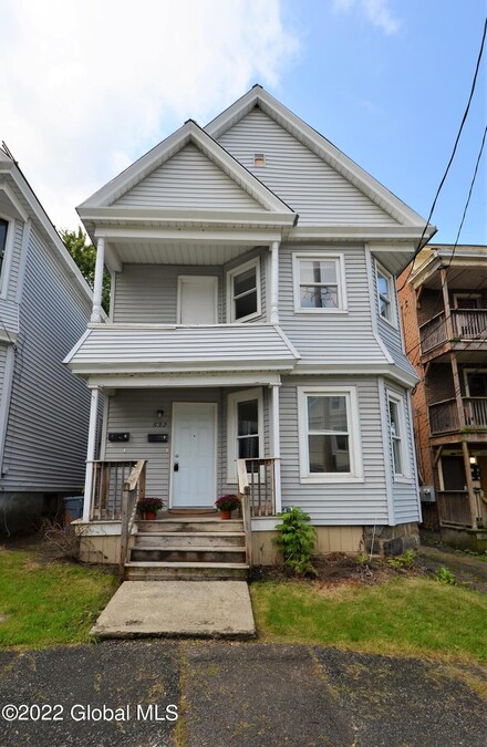532 Lang St, Schenectady, NY 12308