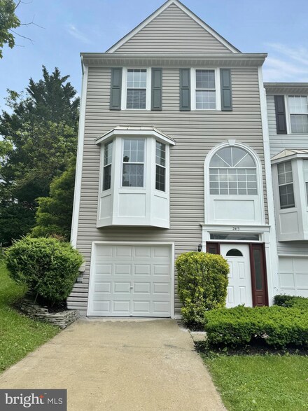 2413 Quilting Bee Rd, Catonsville, MD 21228
