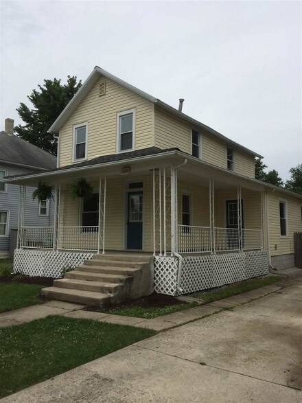 13515 West St, Grabill, IN 46741