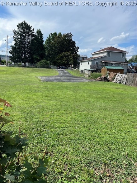 4415 Jones St, Charleston, WV 25309