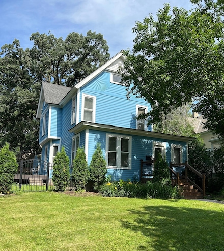 981 Bayless Ave, Saint Paul, MN 55114