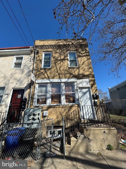 4975 W Thompson St, Philadelphia, PA 19131