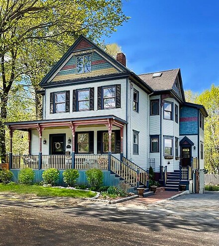 45 School St, Gardiner, ME 04345