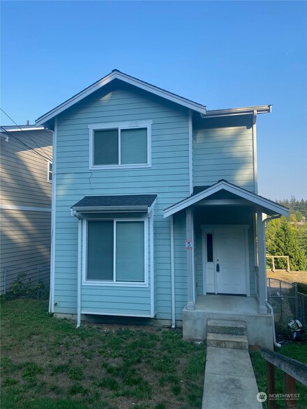 128 S Cambrian Ave, Bremerton, WA 98312