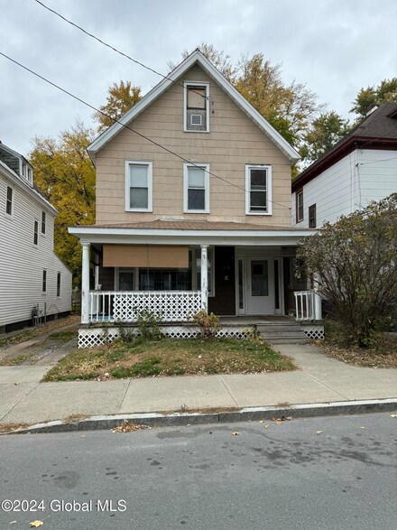 215 Furman St, Schenectady, NY 12304