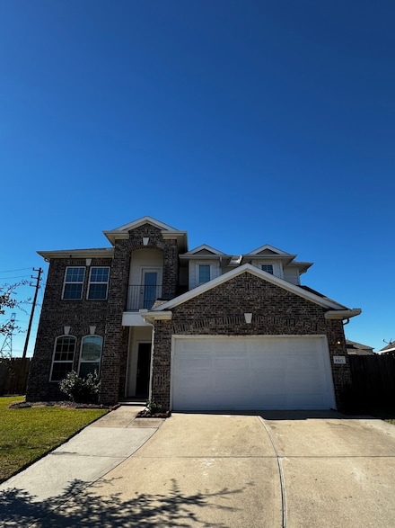 8507 Starling Ct, Baytown, TX 77521