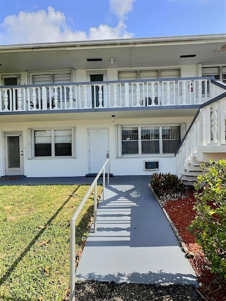82 Kingswood E Unit E, West Palm Beach, FL 33417
