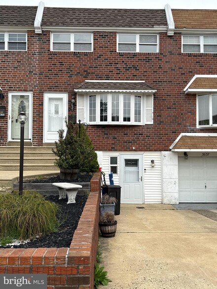 3635 Canby Dr, Philadelphia, PA 19154