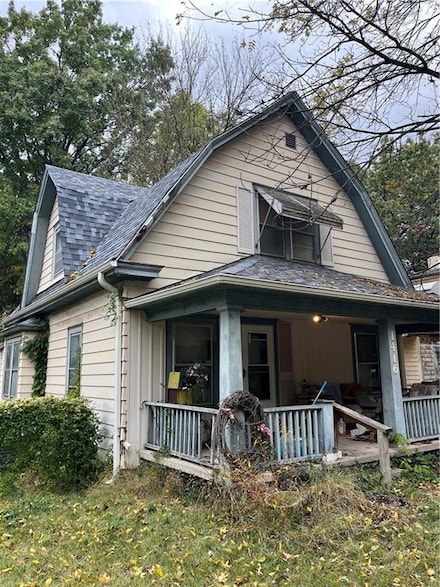 1416 S Hardy Ave, Independence, MO 64052