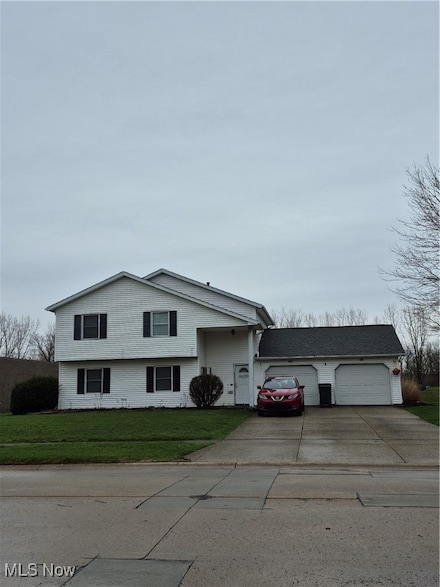 126 Antioch Dr, Elyria, OH 44035