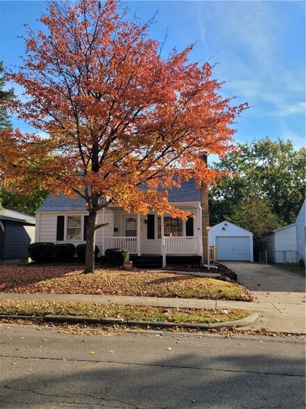 970 N Park Place, Decatur, IL 62522