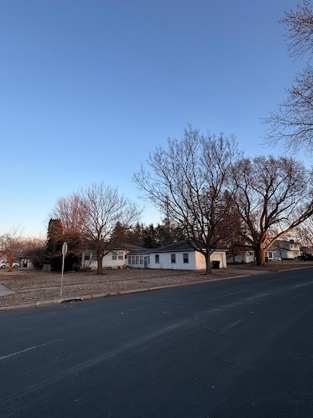 210 Shakopee Ave E, Shakopee, MN 55379