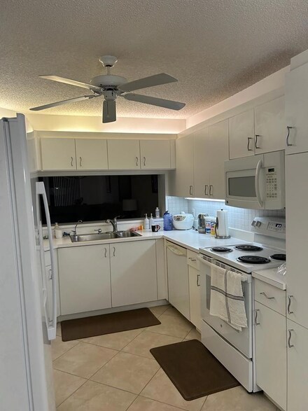 10133 NW 24th Place Unit 205, Sunrise, FL 33322