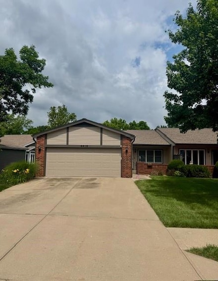 6418 N Revere Dr, Kansas City, MO 64151