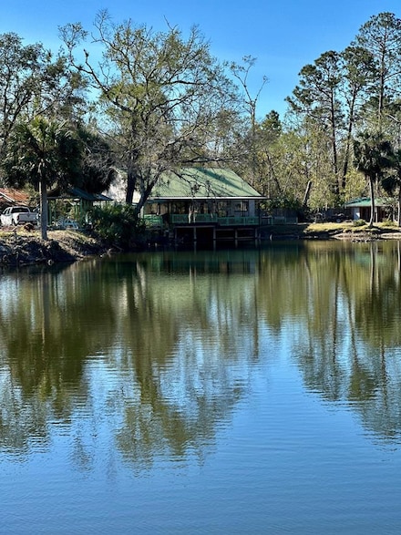 340 Roys Rd NW, Steinhatchee, FL 32359