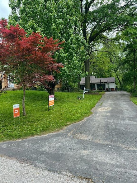 22 Jean Dr Unit 12, Florissant, MO 63031
