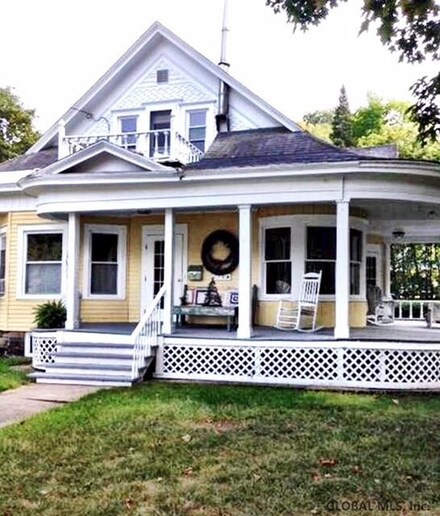 202 Palmer Ave, Corinth, NY 12822