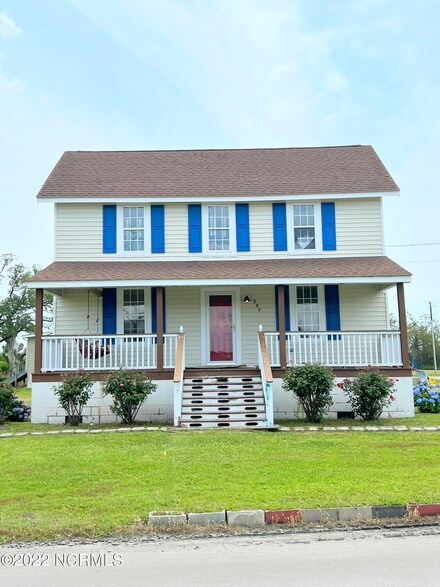297 Community Rd, Davis, NC 28524