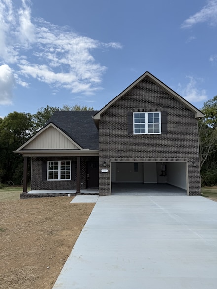 31 Spring House Dr, Manchester, TN 37355