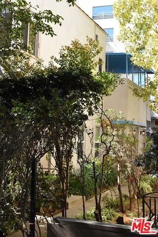 41 Seaview Terrace, Santa Monica, CA 90401